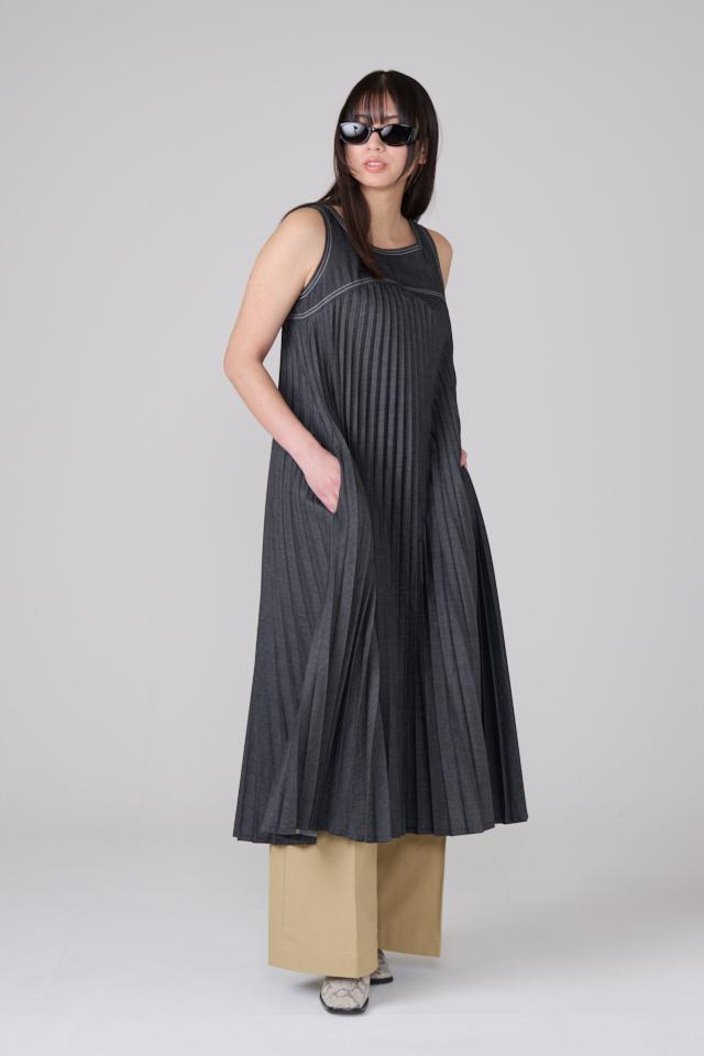 DENIM PANEL PLEATS DRESS
