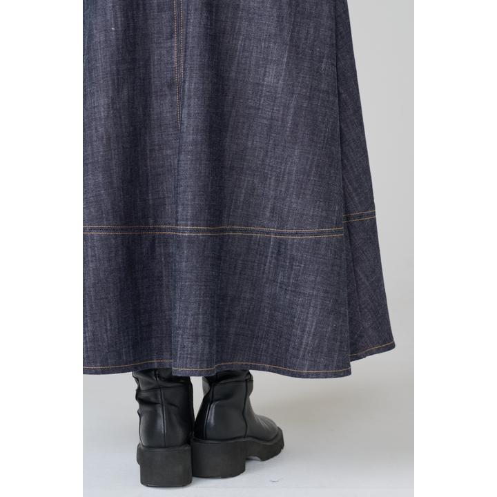 BUTTON PANEL LONG SKIRT