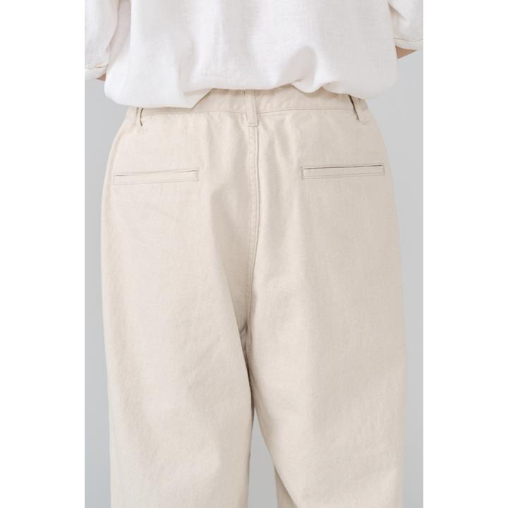 2 TUCK CROPPED DENIM TROUSER
