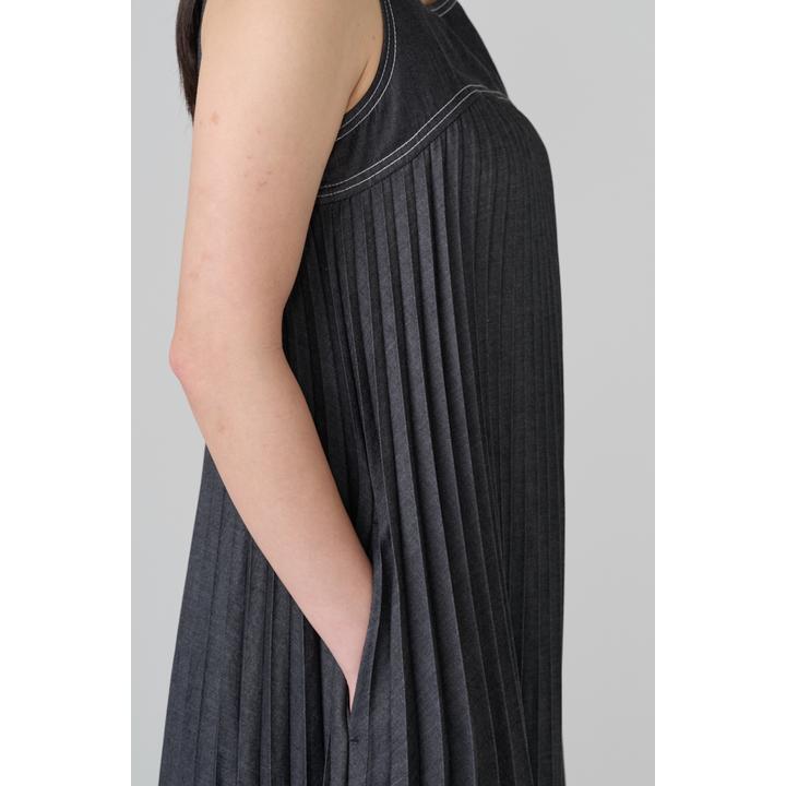 DENIM PANEL PLEATS DRESS