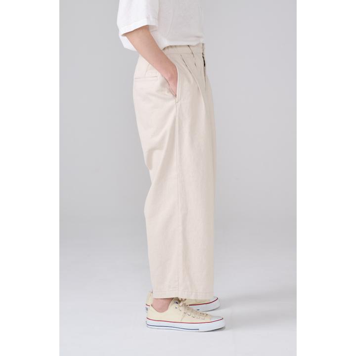 2 TUCK CROPPED DENIM TROUSER