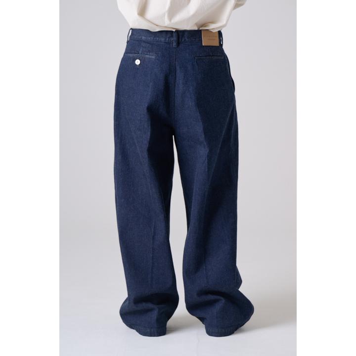 2 TUCK WIDE DENIM TROUSER