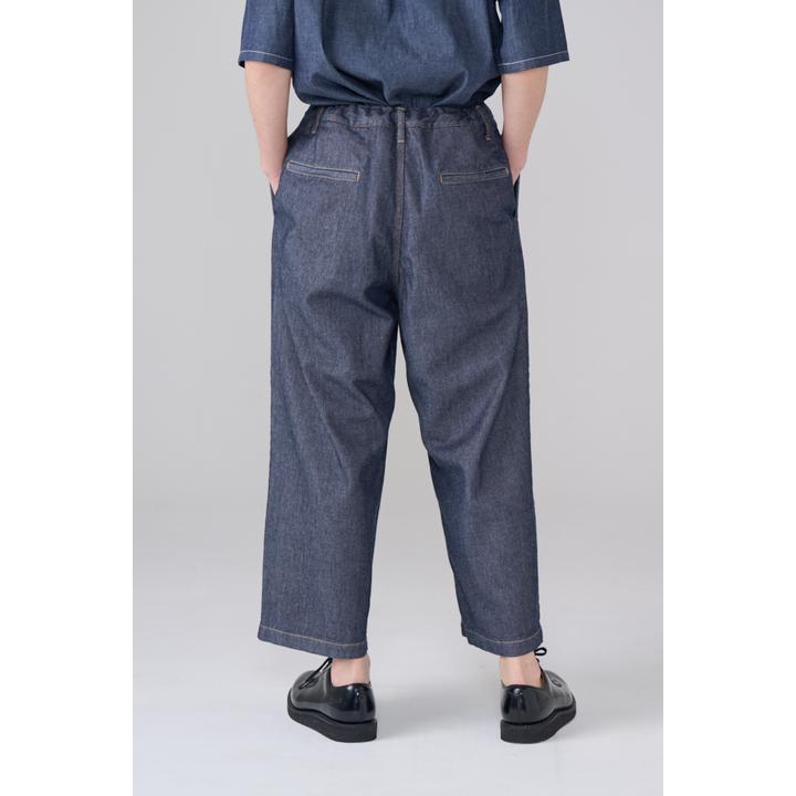 2 TUCK CROPPED DENIM TROUSER