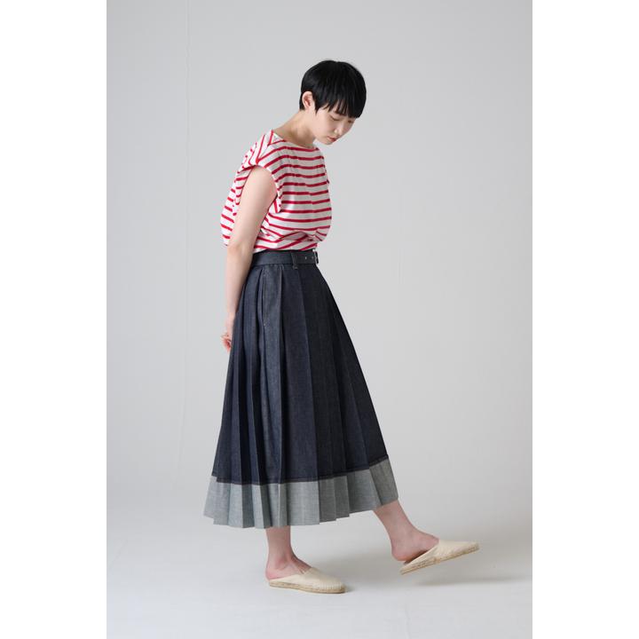 TURN-BACK PLEATS SK