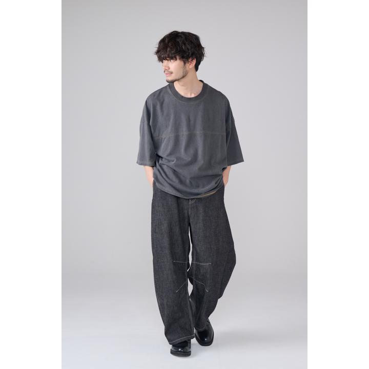 CONTRAST TEE