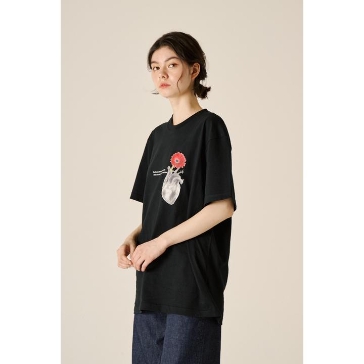 TAKATORI MEGUMIコラボTシャツ ＜HEART＞