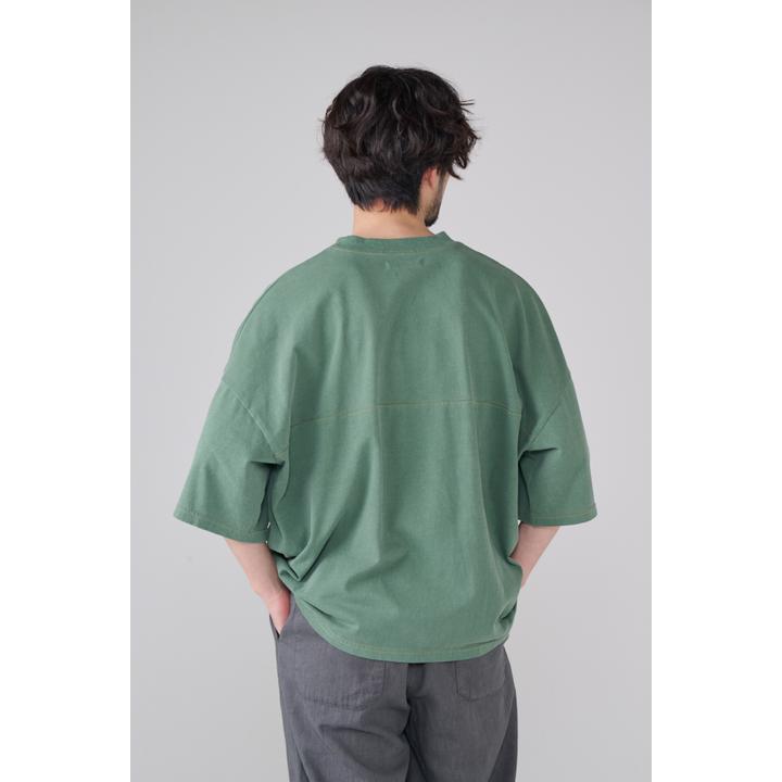 CONTRAST TEE