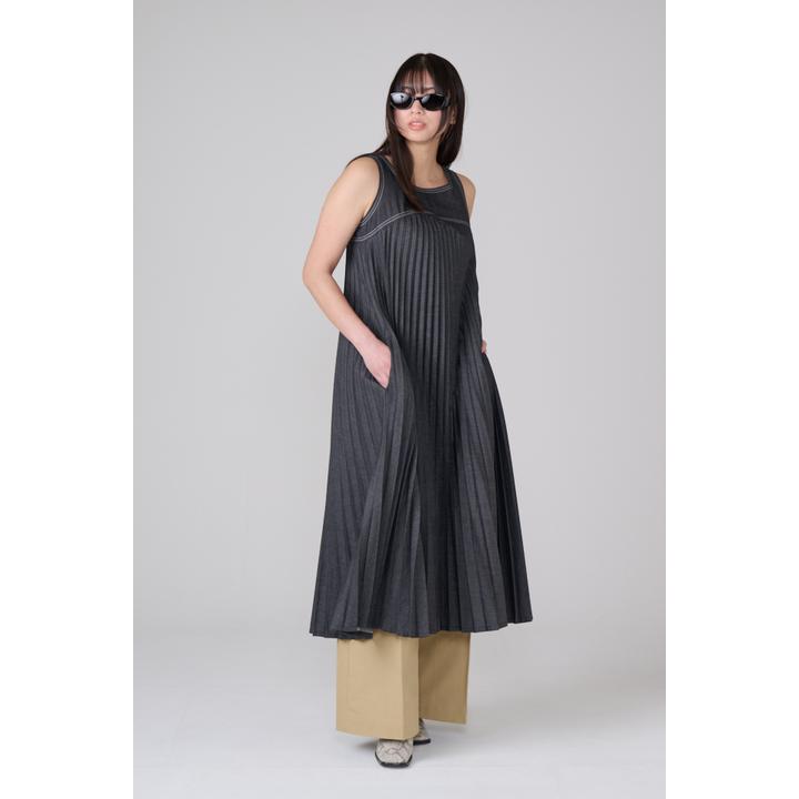 DENIM PANEL PLEATS DRESS