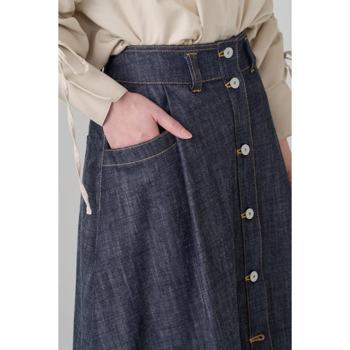 BUTTON PANEL LONG SKIRT