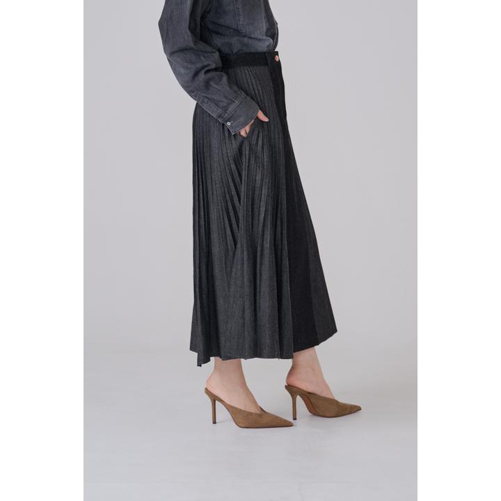 SIDE PLEATS SKIRT